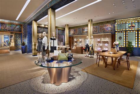 directeur magasin louis vuitton lille|Louis Vuitton, nouvelle perle de Lille – L'Express.